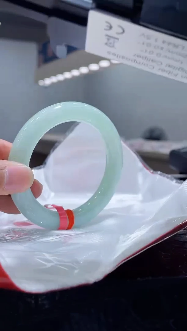 未镶嵌手镯翡翠7