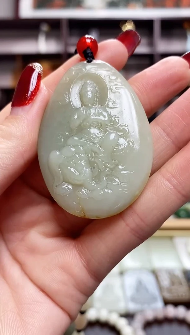 颈饰未镶嵌和田玉  ·