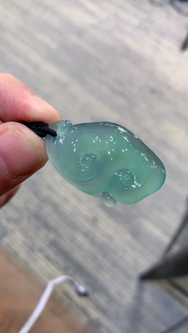 颈饰未镶嵌翡翠就**密就