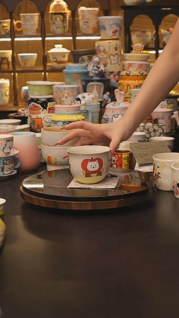 景德镇釉下彩绘设计师款式陶瓷