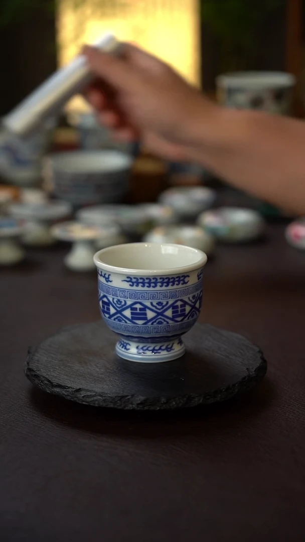 景德镇全手工手绘青花主人杯01号