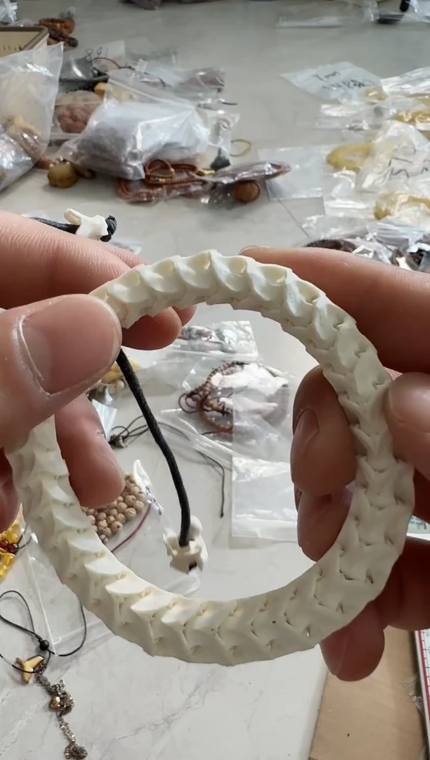 文玩核桃吊坠多样性发货发其中一个