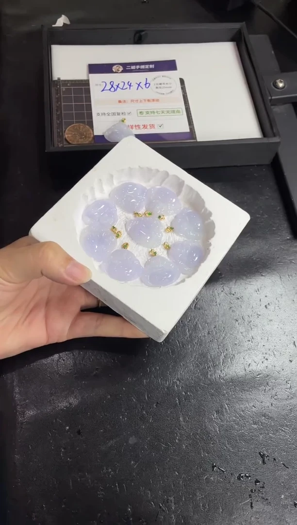 18K金镶嵌挂件翡翠佛公FL11/多样性发其一CP配绳