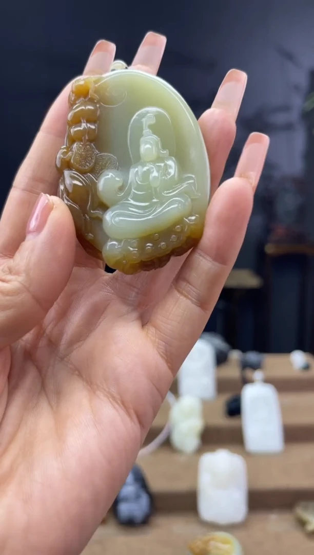 颈饰未镶嵌和田玉1