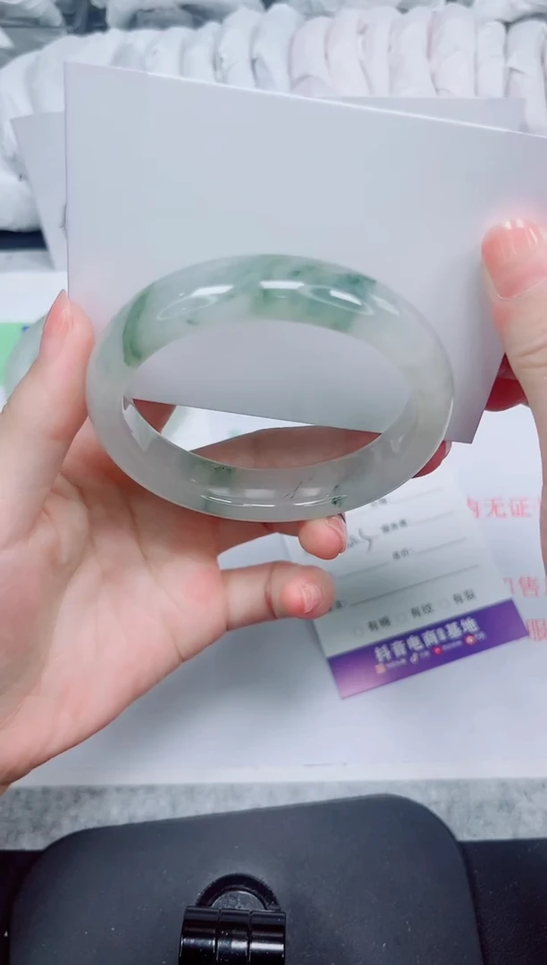 石英质玉手镯未镶嵌19-60