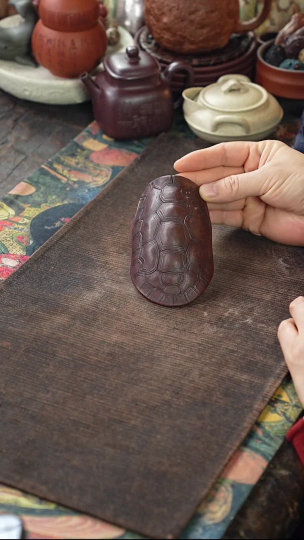 老料石红富甲一方仿龟甲茶则