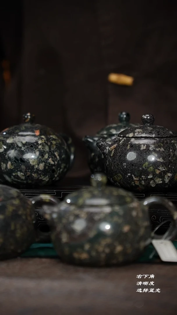 102-15西施壶（安山 亮光）