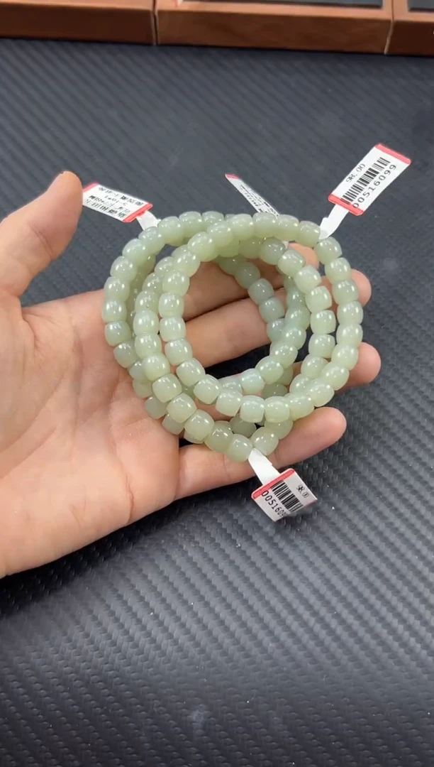手串未镶嵌和田玉且末微色差近矿卡8手串多样性发货拍一发一