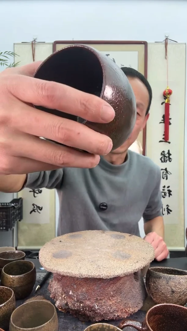 【闪购商品】瑕疵红色马克杯350毫升