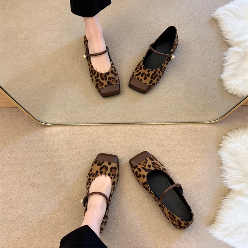 啄木鸟豹纹单鞋女2025新款春季玛丽珍复古方头一字带配裙子豆豆鞋