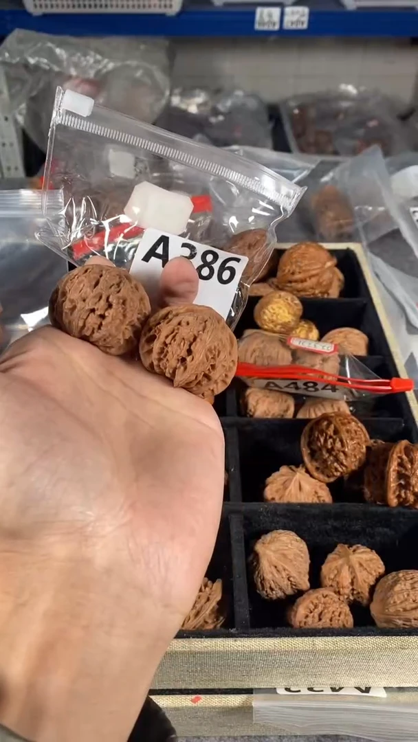 把件文玩核桃40宫灯