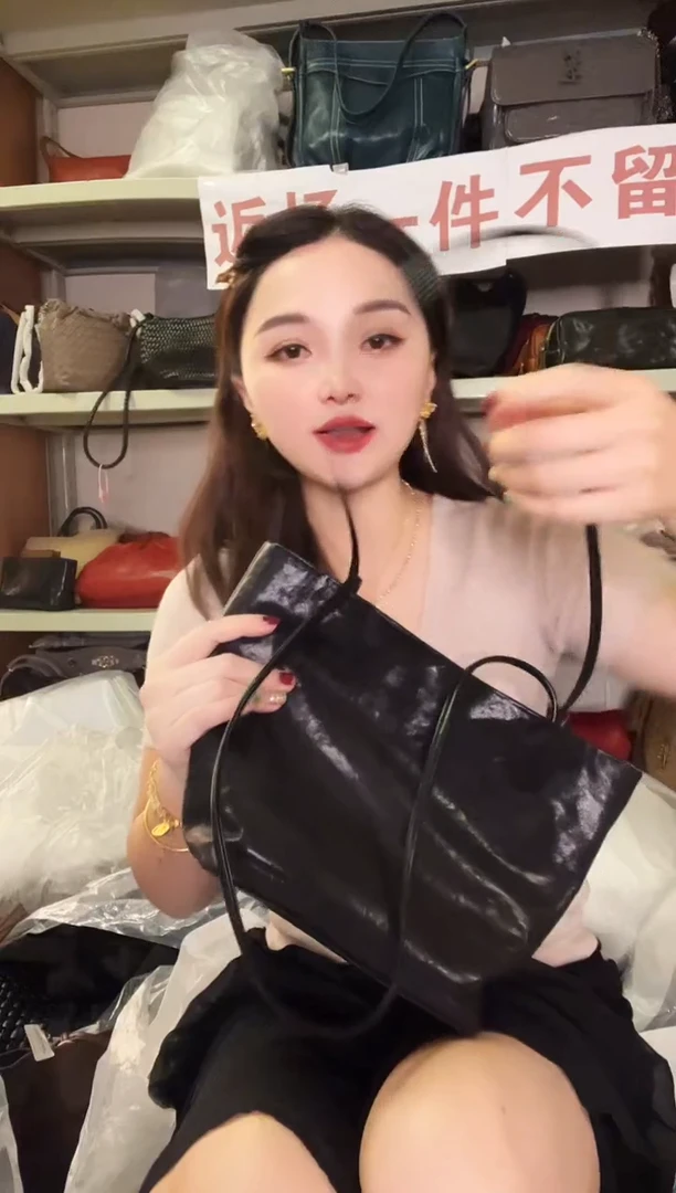 小牛皮（革） 高端订制时尚百搭女士手提 腋下斜跨包包