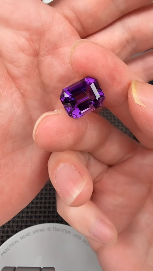 【闪购商品】紫晶祖切未镶嵌9ct-B01030