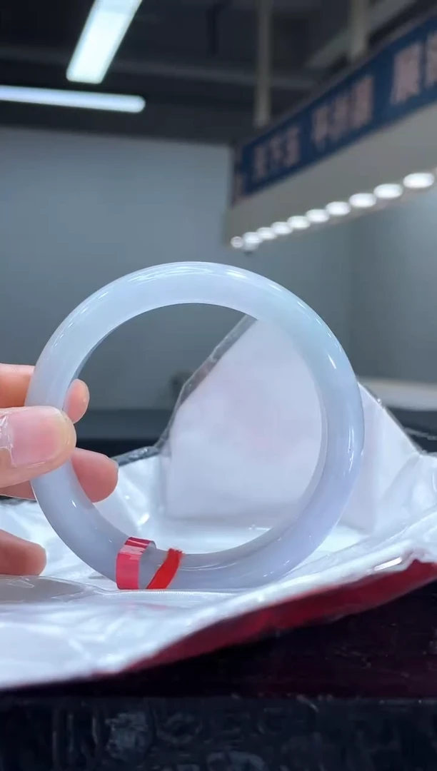 未镶嵌手镯翡翠5