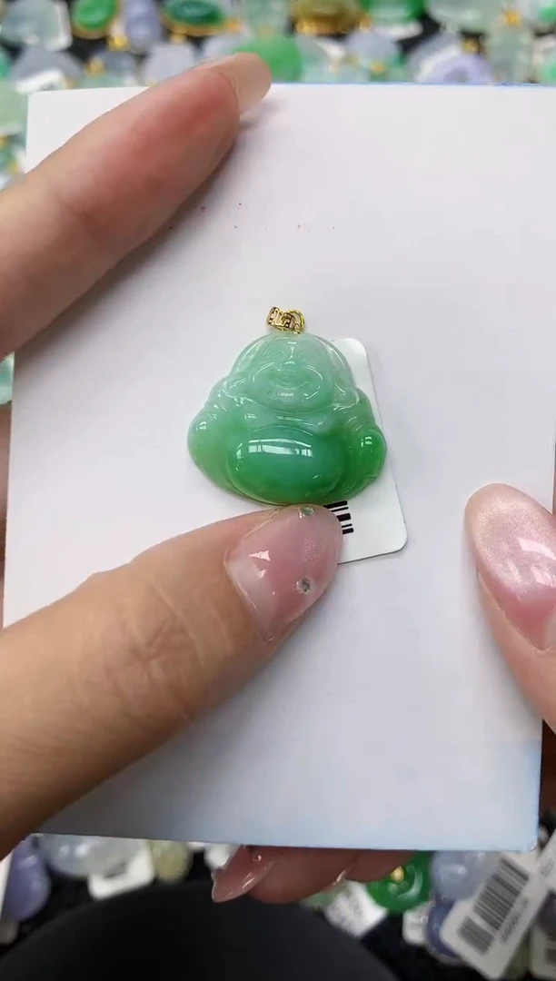 翡翠18K金镶嵌颈饰11111111111