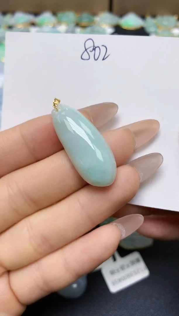 翡翠未镶嵌颈饰 天然翡翠A货
