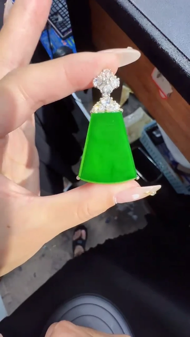 未镶嵌定制翡翠翡翠A货有轻微色差属于正常现象无事牌多样性发货1