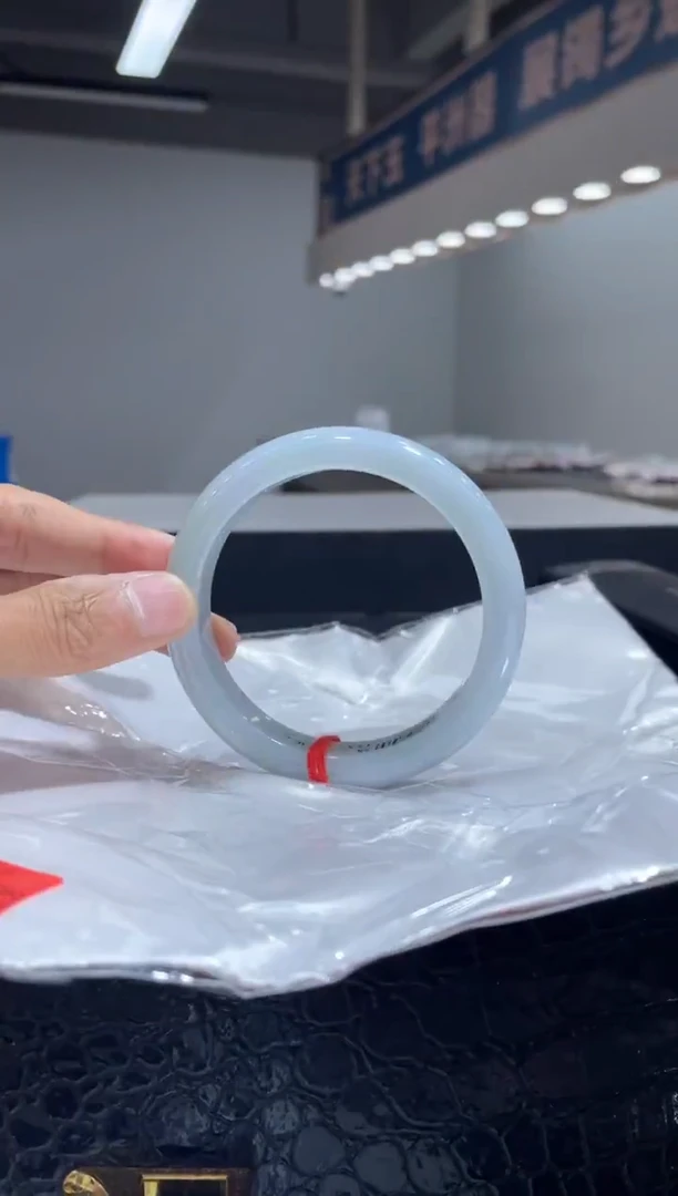 未镶嵌手镯翡翠8