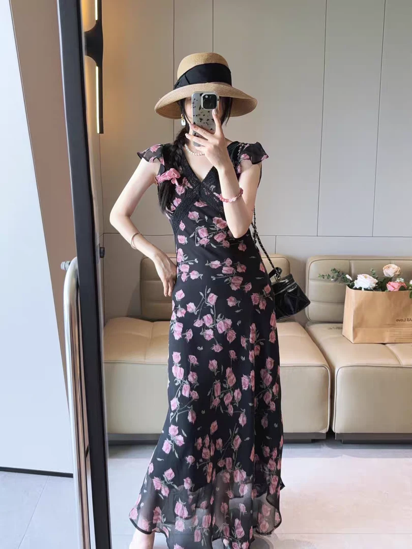 法式复古黑色蕾丝V领碎花连衣裙女2025夏季新款收腰显瘦气质长裙