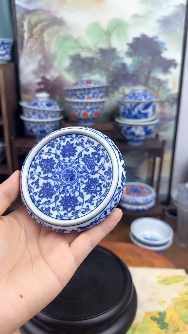陶瓷青花缠枝莲盖置