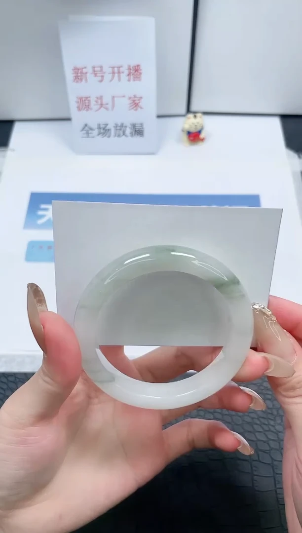 【闪购商品】石英质玉手镯未镶嵌T25-56.8