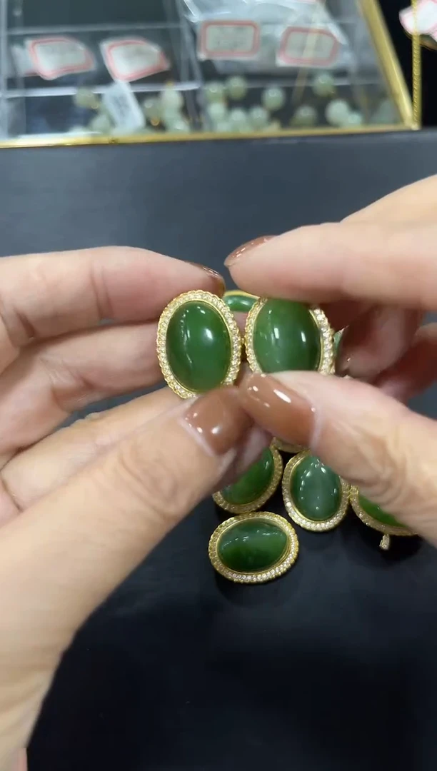 颈饰银S925镶嵌和田玉多样性发1件