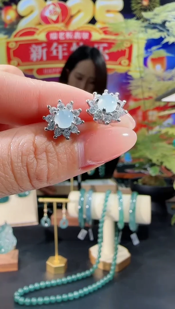 【闪购商品】翡翠耳饰合金太阳花耳饰多样性发一