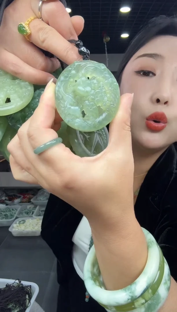 未镶嵌岫玉颈饰180镂空喜上眉梢【绳子款】