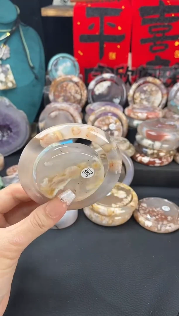 【闪购商品】石英质玉手镯（圆镯）未镶嵌58