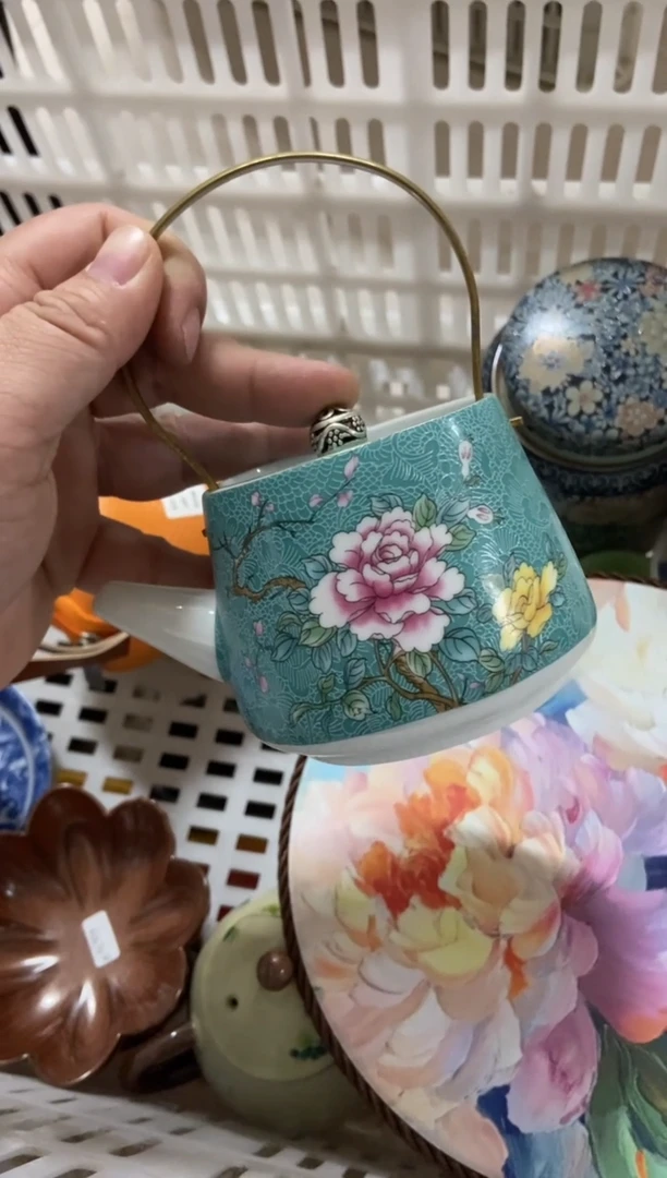 无运费险有瑕疵的摄影的产品有使用过的痕迹有点脏介意勿拍