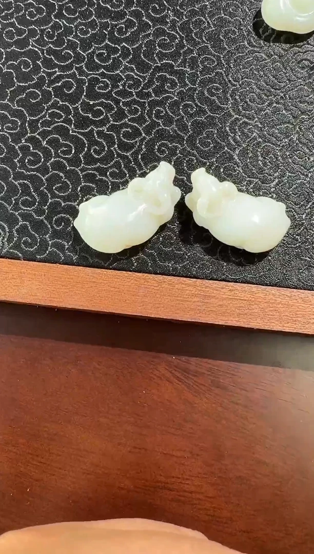 【闪购商品】和田玉吊坠(不含链)未镶嵌新疆米达貔貅一对