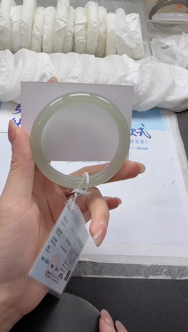 未镶嵌手镯石英质玉128-55.2