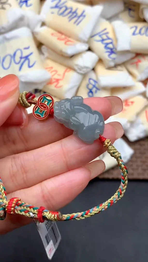 未镶嵌挂件翡翠1