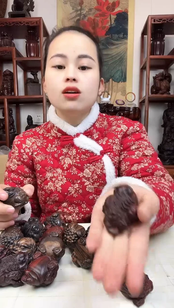 【闪购商品】木臻宝工艺手把件金蟾