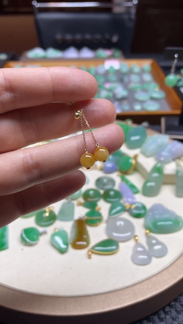 【闪购商品】翡翠耳饰18K金镶嵌圆珠耳线