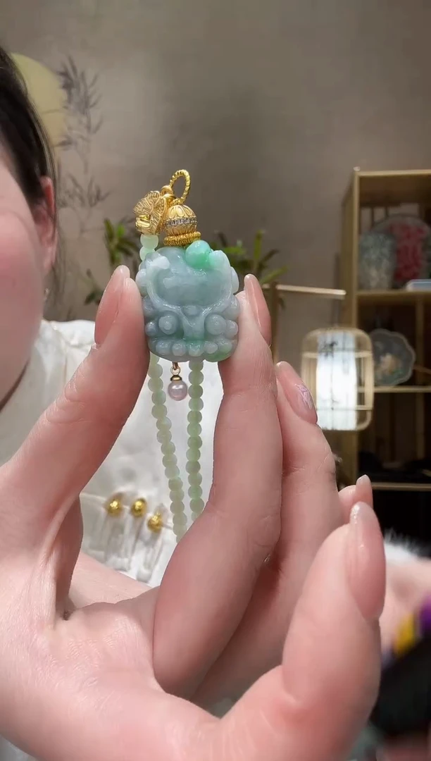 【闪购商品】翡翠颈饰未镶嵌吊坠