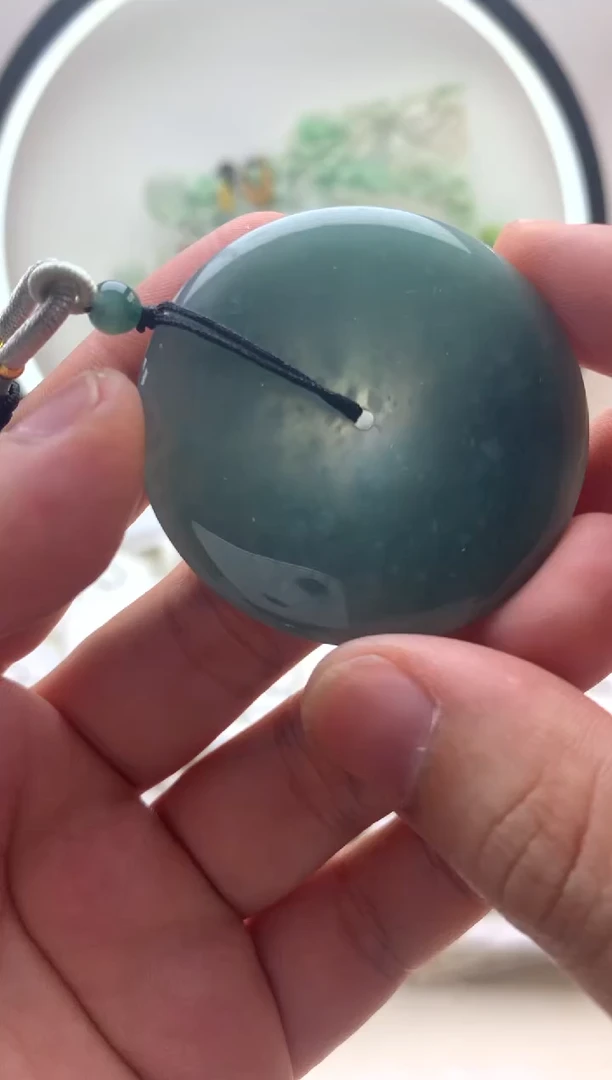 颈饰未镶嵌翡翠大扣子