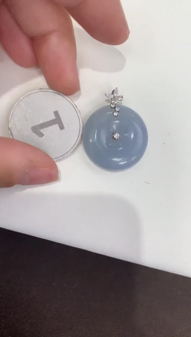 颈饰18K金镶嵌翡翠天然缅甸A货翡翠