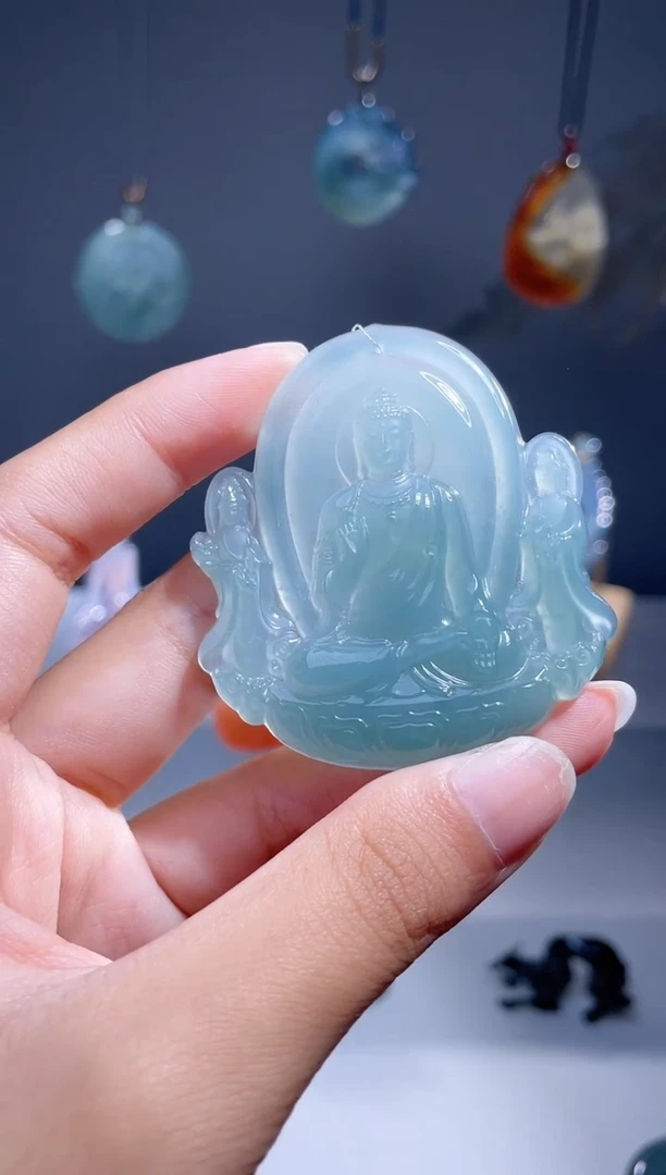 翡翠未镶嵌颈饰西方三圣