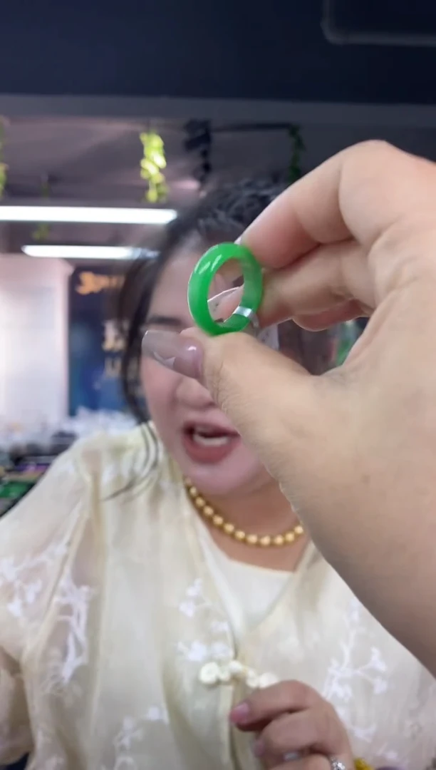 翡翠戒圈未镶嵌多样性发其一颜色微差