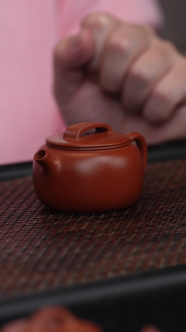 【闪购商品】宜兴紫砂原矿半手瓦当朱泥