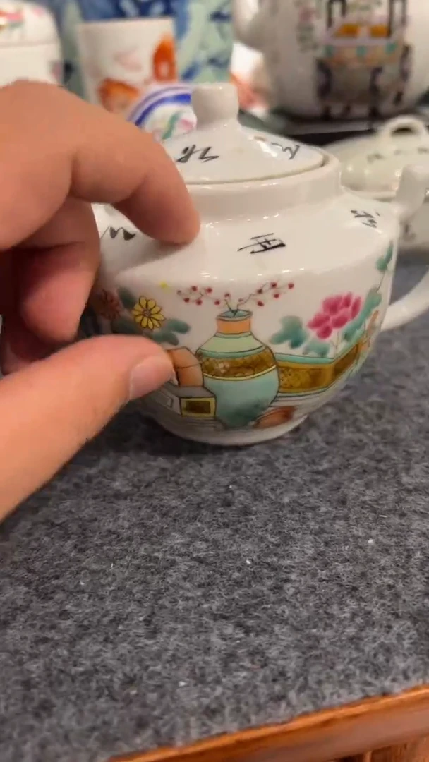 摆件瓷摆件瓷摆件博古手把壶