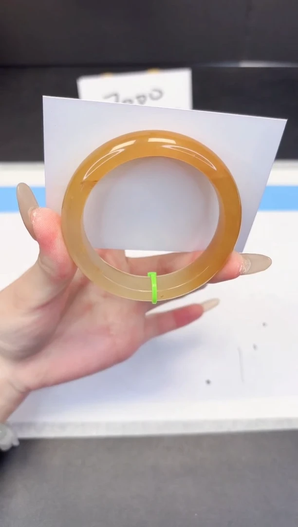 【闪购商品】石英质玉手镯未镶嵌92-54.6