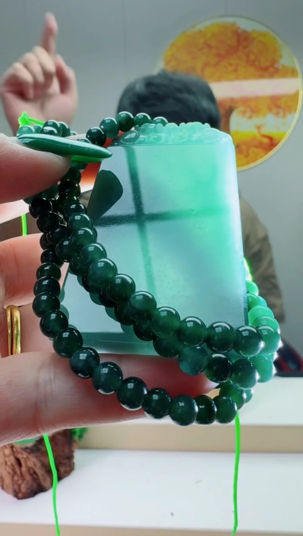 翡翠未镶嵌颈饰多样性随机发其一