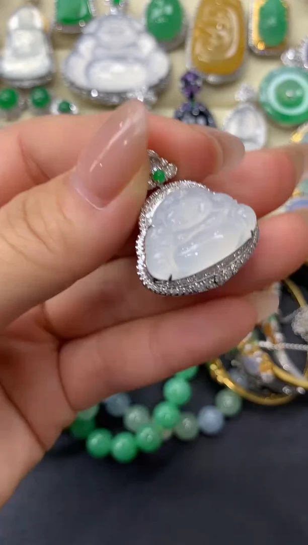 翡翠18K金镶嵌颈饰112-雪姐翡翠天天见