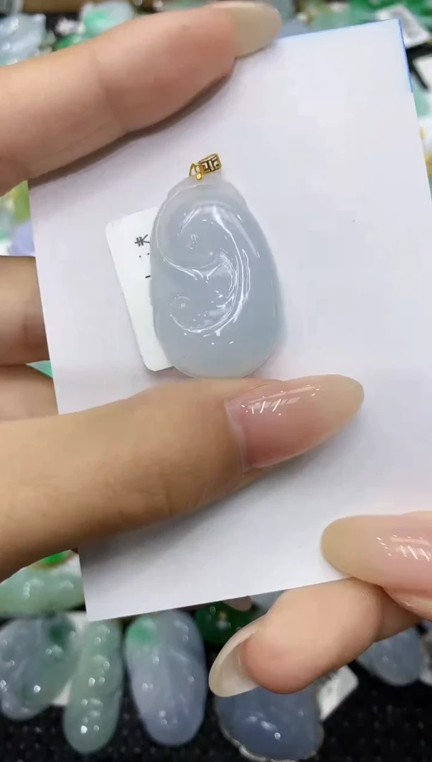 翡翠18K金镶嵌颈饰111111111111