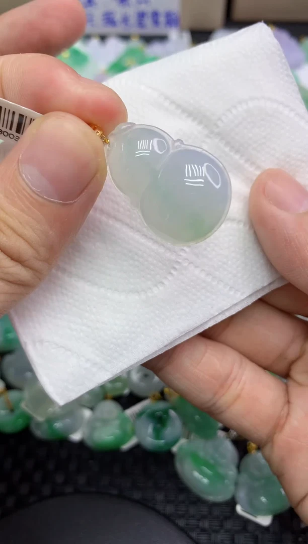 翡翠18K金镶嵌颈饰111111111