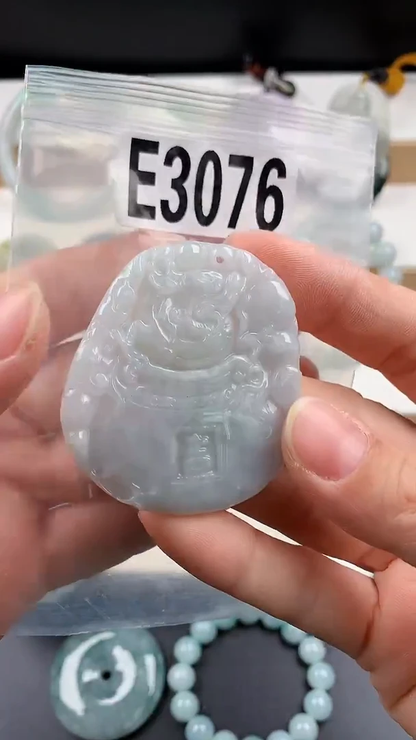 颈饰未镶嵌翡翠天然翡翠吊坠挂件