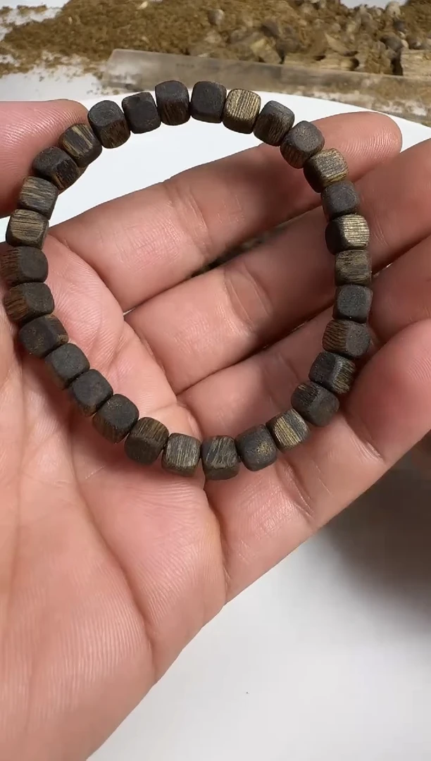 手串沉香乌身0.6规格单圈5克方珠