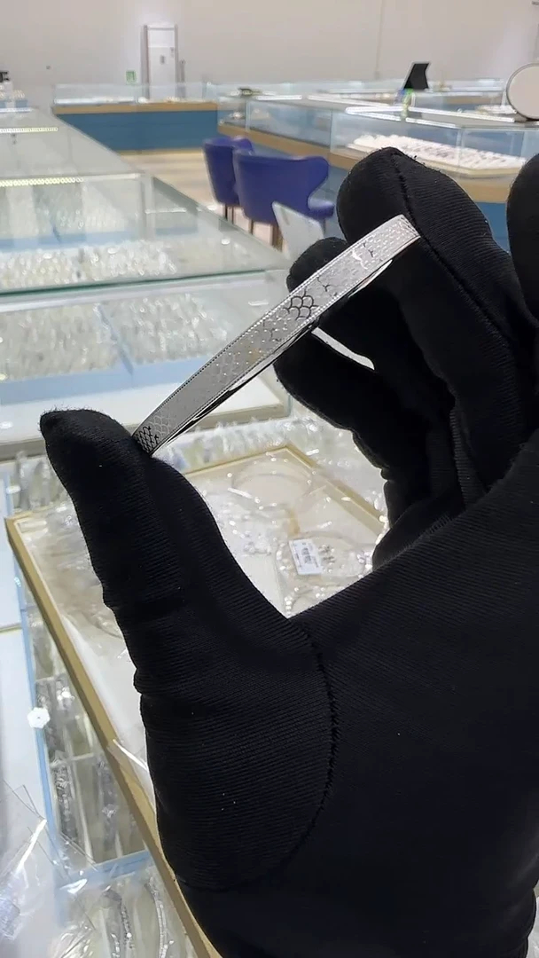 珐琅足银54圈鱼鳞手镯20.5